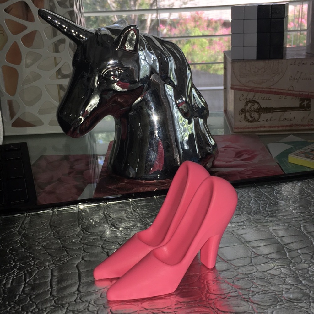 Smartphone High Heel Stand New